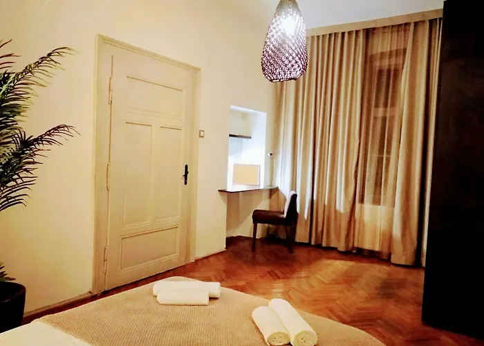 Charming Vintage Piata Sfatului Apartmán Brašov